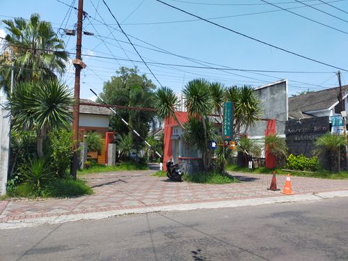 foto gerbang perumahan KADEMANGAN UTAMA RESIDENCE