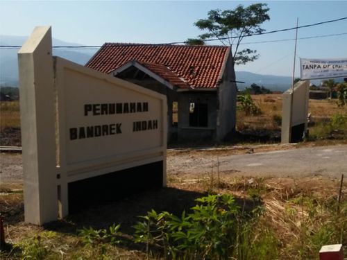 foto gerbang perumahan Bandrek Indah