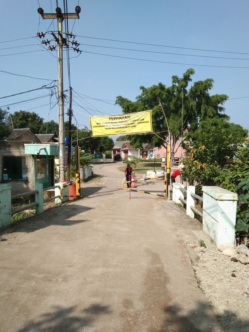 foto gerbang perumahan kota kahuripan purwakarta