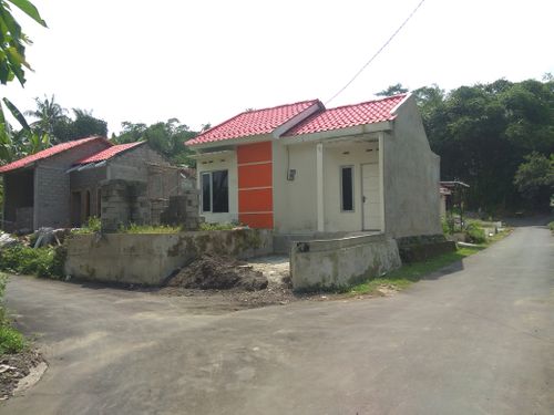 foto gerbang perumahan Karangnongko Kencana