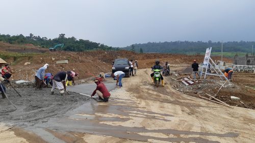 foto gerbang perumahan CitraIndah City