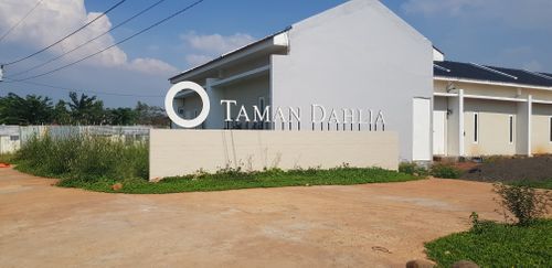 foto gerbang perumahan Taman Dahlia