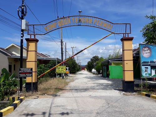 foto gerbang perumahan BOGA TENGAH PERMAI