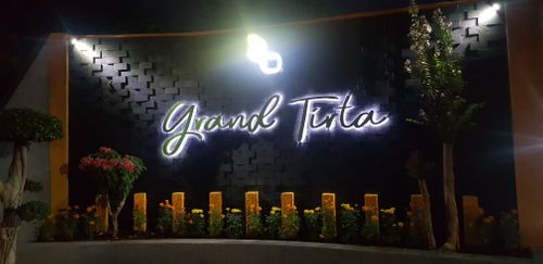 foto gerbang perumahan Grand Tirta Residence