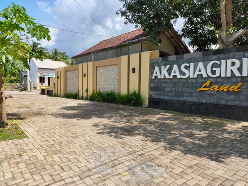 foto gerbang perumahan AKASIAGIRI LAND