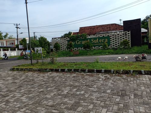 foto gerbang perumahan GRAND SUTERA SERANG