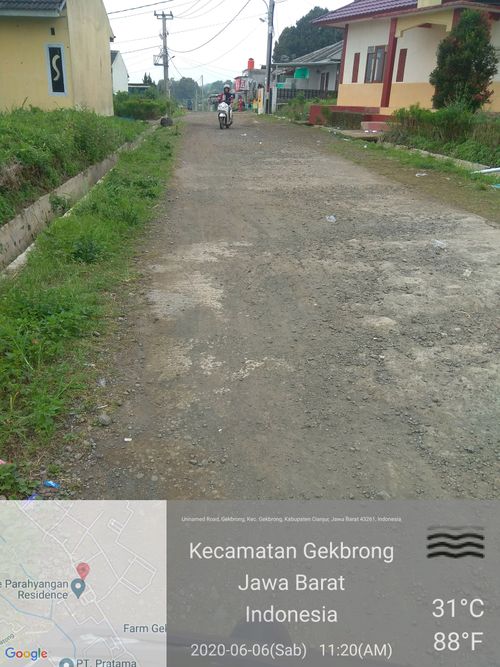 foto gerbang perumahan Parahyangan Residence
