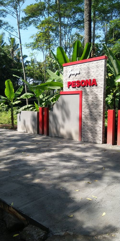 foto gerbang perumahan Griya Pesona