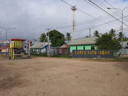 foto gerbang perumahan Lampu Satu Indah 