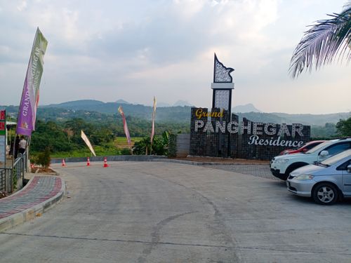 foto gerbang perumahan GRAND PANGHEGAR RESIDENCE