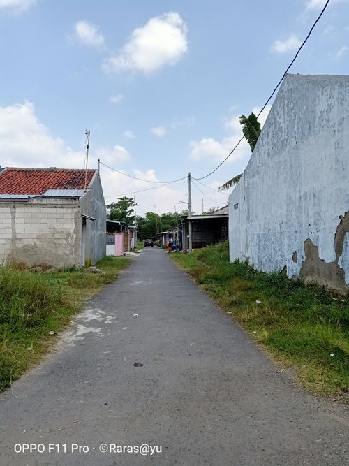 foto gerbang perumahan PURI RARASTITI