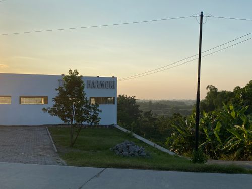 foto gerbang perumahan Taman Harmoni