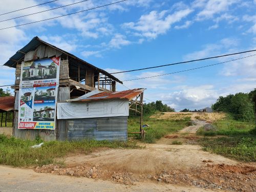 foto gerbang perumahan Griya Baruga Mas 2