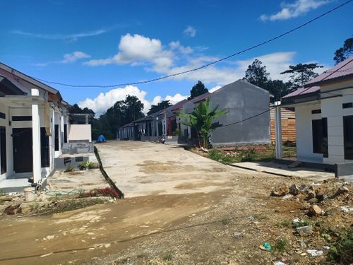 foto gerbang perumahan Grand Lestari