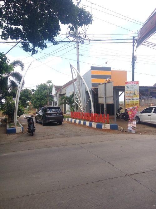 foto gerbang perumahan Mayong Raya Indah