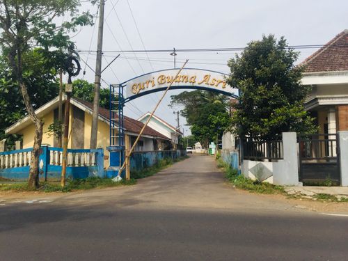foto gerbang perumahan Puri Buana Asri