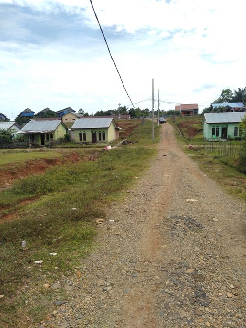 foto gerbang perumahan perum taman anggrek