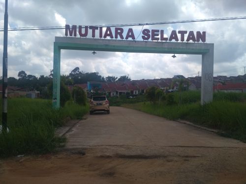 foto gerbang perumahan MUTIARA SELATAN