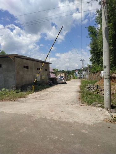 foto gerbang perumahan Bukit Indah Pattallasang