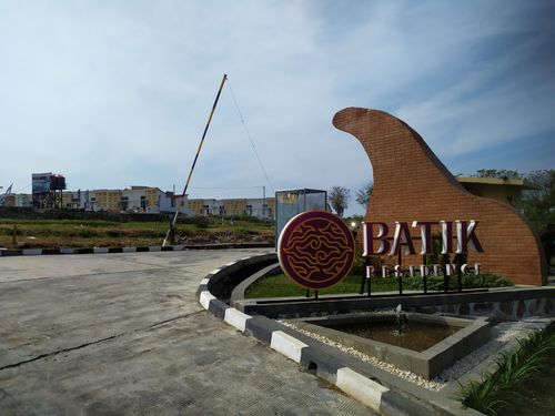 foto gerbang perumahan BATIK RESIDENCE