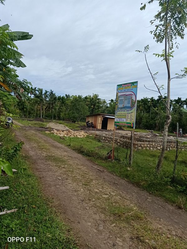 foto gerbang perumahan Laban Indah Asri
