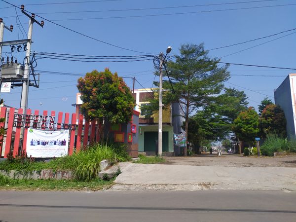 foto gerbang perumahan Bumi Mutiara Indah
