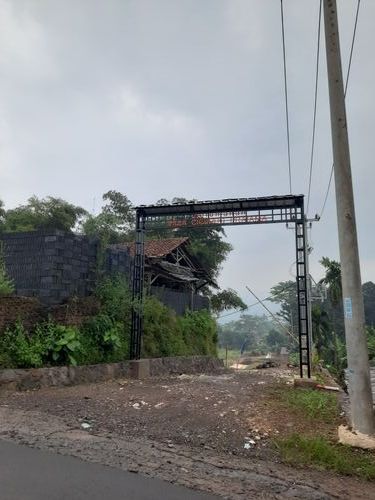 foto gerbang perumahan VILLA CICURUG PRATAMA