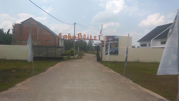 foto gerbang perumahan SAKO BLITZ