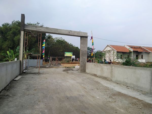 foto gerbang perumahan PERUMAHAN BAITI JANNATI REGENCY