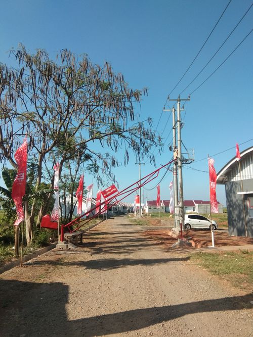 foto gerbang perumahan PRIMA SURYA