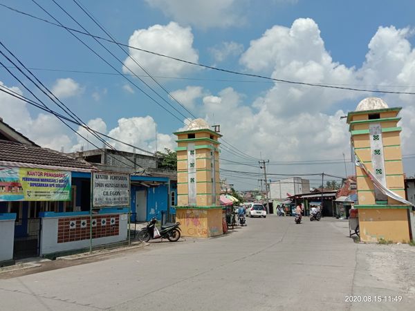 foto gerbang perumahan Taman Warnasari Indah I