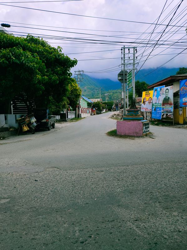 foto gerbang perumahan PERUMNAS SILAE 