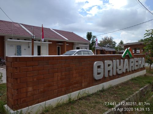 foto gerbang perumahan GRIYAREKA