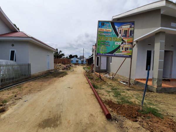 foto gerbang perumahan GRAHA RETNI PERMAI