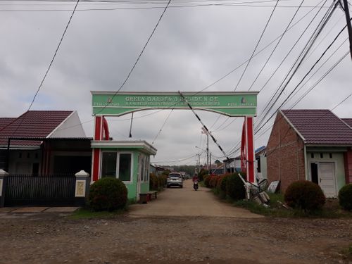 foto gerbang perumahan GREEN GARDEN KALI KESIK