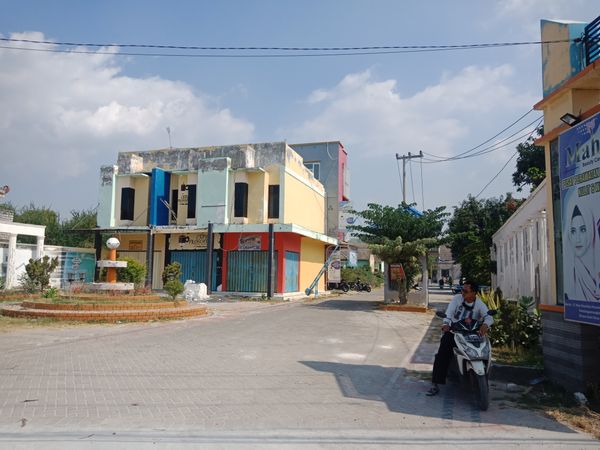 foto gerbang perumahan De' Paciran Residence
