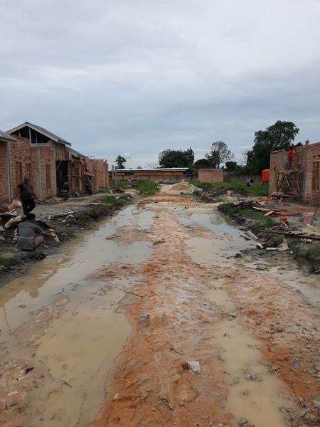 foto gerbang perumahan GRAHA RARA 2