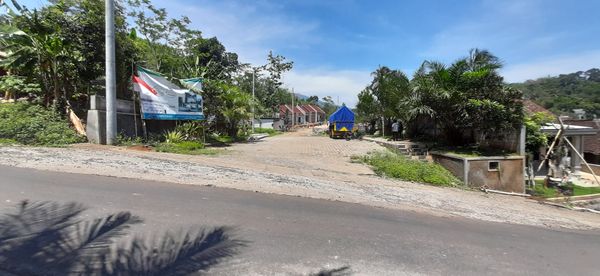 foto gerbang perumahan THE GREEN LEYANGAN 2