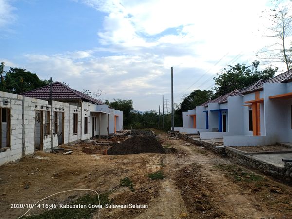 foto gerbang perumahan Harmoni Semesta Residence