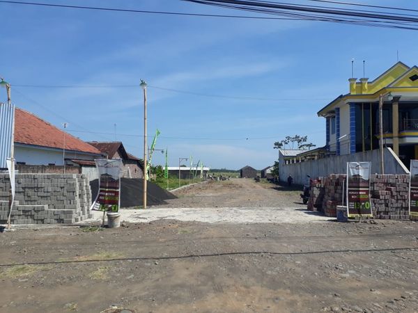 foto gerbang perumahan SUKOKERTO LAND