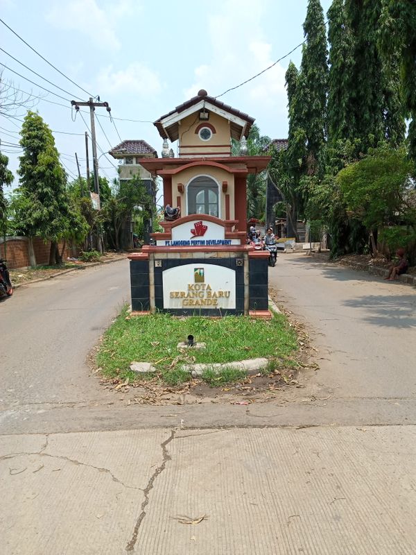 foto gerbang perumahan KSB
