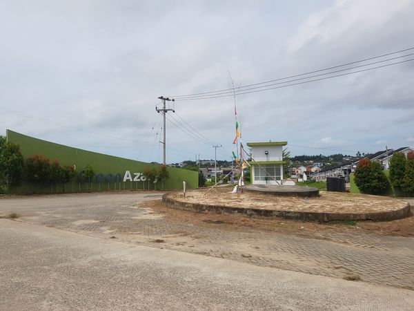 foto gerbang perumahan De'Green Azarya Tahap III ( FLPP )