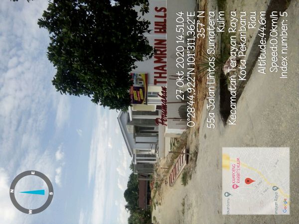 foto gerbang perumahan Thamrin Hill
