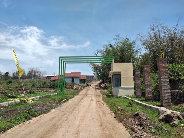 foto gerbang perumahan DAVIRA INDAH