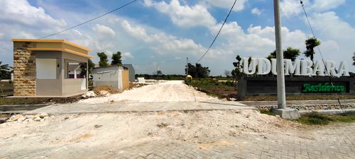 foto gerbang perumahan PERUMAHAN UDUMBARA RESIDENCE BALONGPANGGANG
