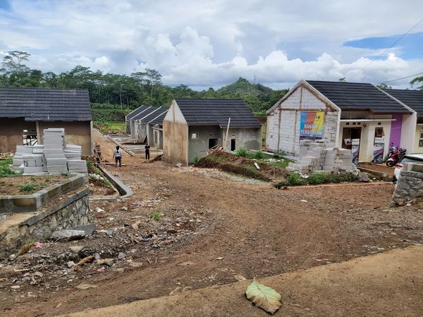 foto gerbang perumahan PESONA KEBONJERUK 2