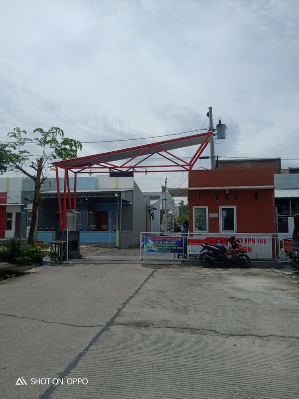 foto gerbang perumahan Ivory park