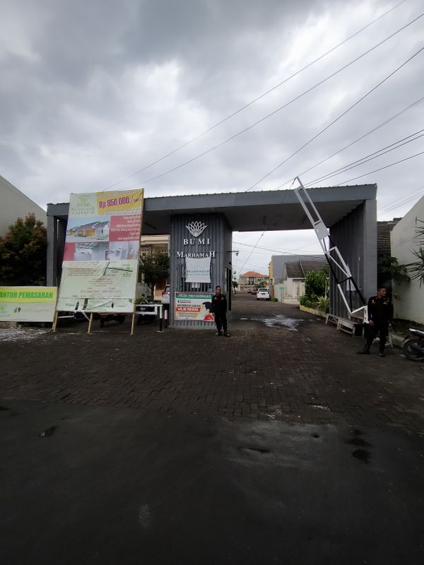 foto gerbang perumahan Bumi Marhamah 2
