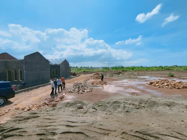 foto gerbang perumahan Puri Gading Emas Residence Cadek