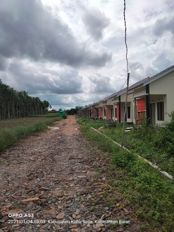 foto gerbang perumahan Tunas Harapan Residence 5